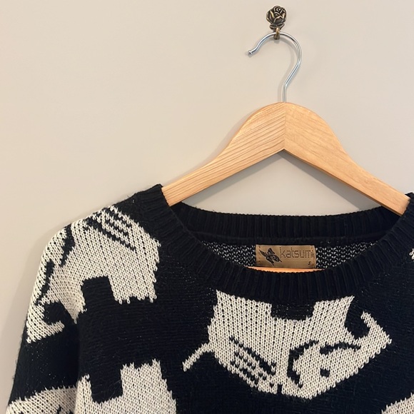 Elephant Knit Sweater 🐘 - Picture 5 of 6
